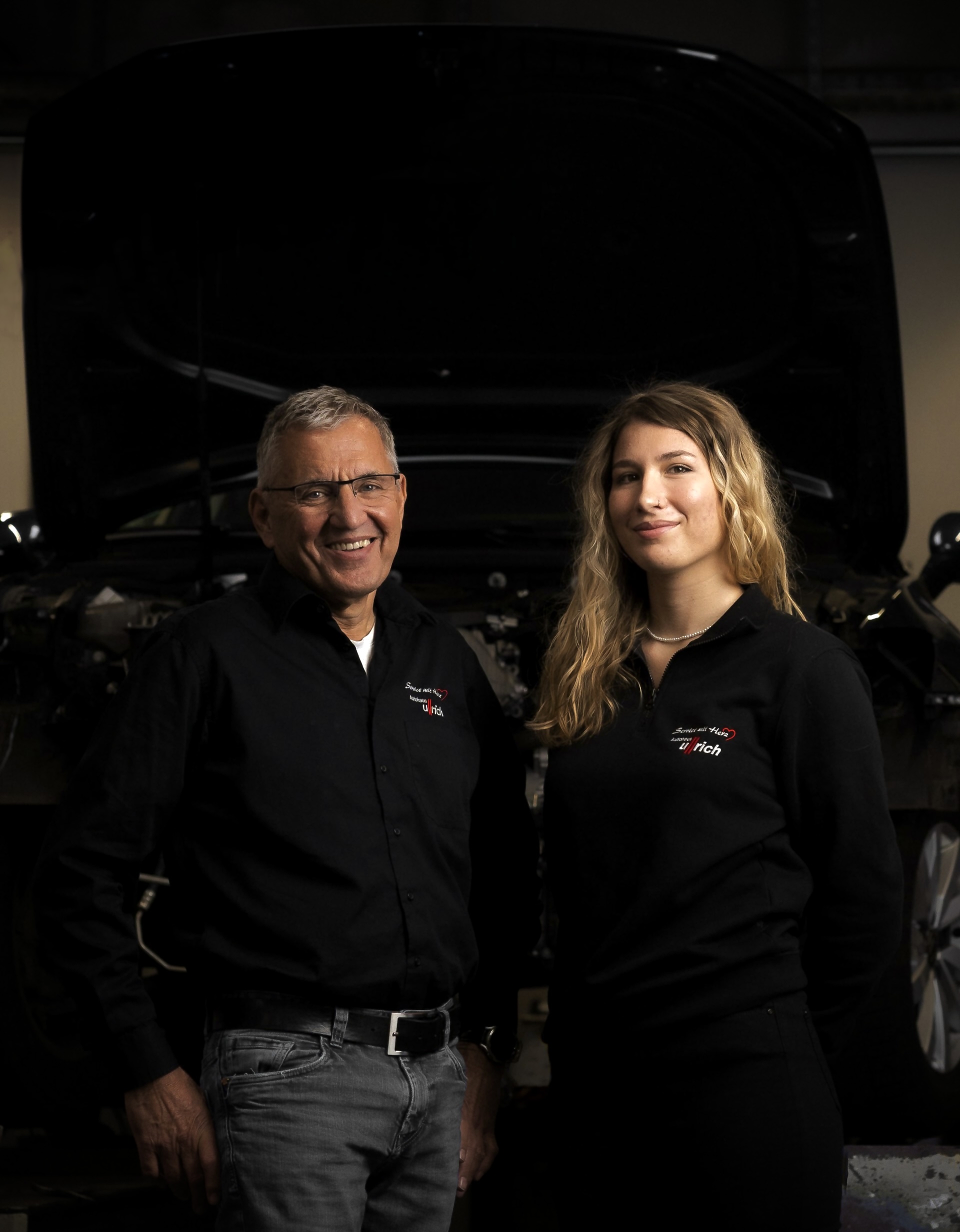 Chef und Chefin nebeinander